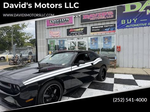 Used 2013 Dodge Challenger R/T w/ Sound Group II RWD image 1