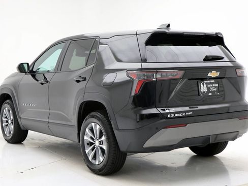 Used 2025 Chevrolet Equinox LT image 6