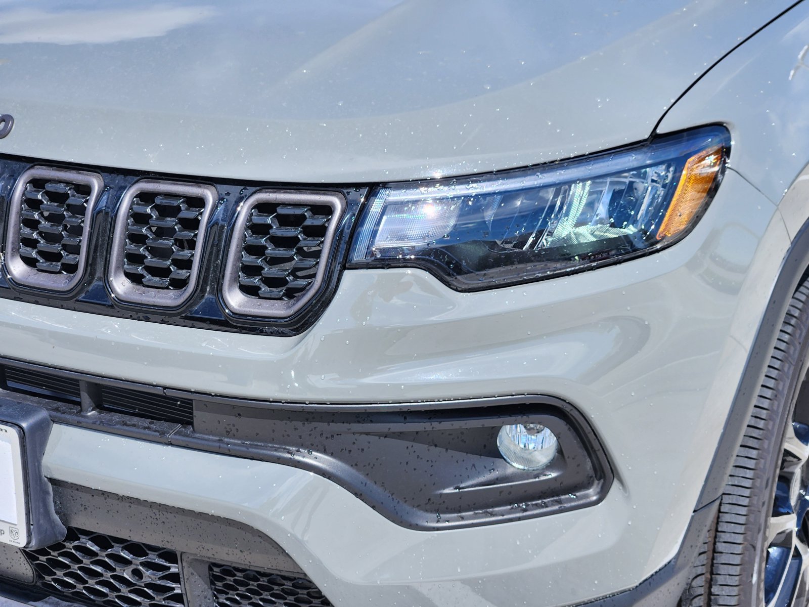 New 2026 Jeep Compass Latitude AWD/4WD image 9