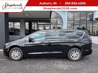 New 2026 Chrysler Pacifica Select