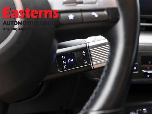 Used 2024 Hyundai Kona SEL FWD image 13