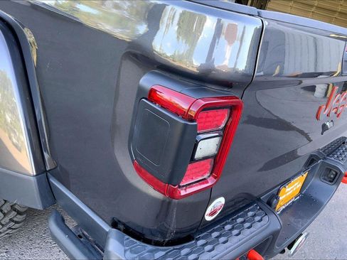 Certified 2024 Jeep Gladiator Mojave AWD/4WD image 29