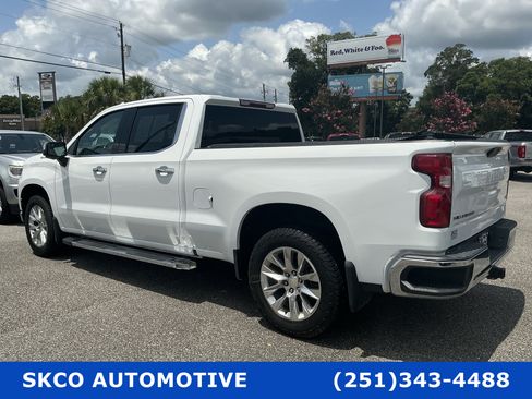 Used 2020 Chevrolet Silverado 1500 LTZ AWD/4WD image 3