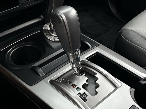 Used 2022 Toyota 4Runner SR5 Premium image 17