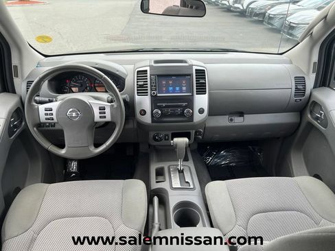 Used 2019 Nissan Frontier SV AWD/4WD image 16