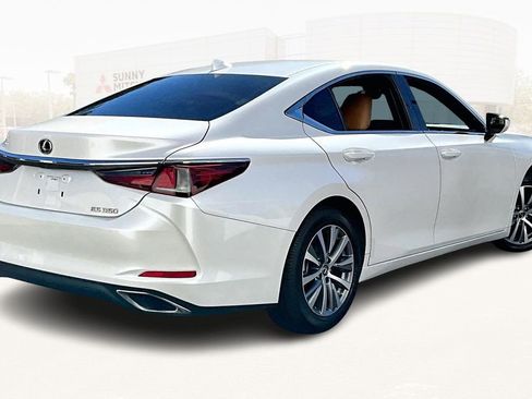 Used 2019 Lexus ES 350 w/ Accessory Package 2 image 6