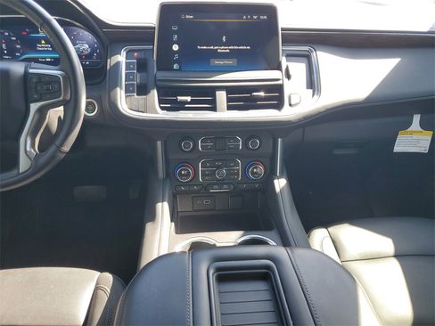 Used 2022 Chevrolet Tahoe LT w/ LT Signature Package image 17