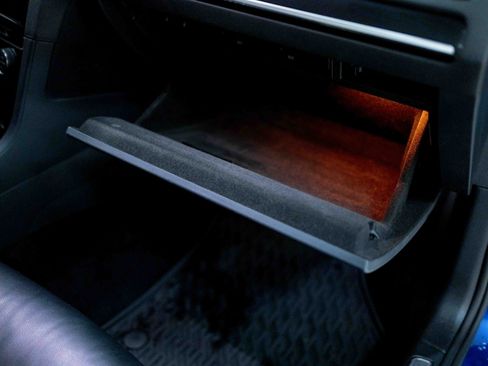 Used 2018 Volkswagen Golf R 4-Door image 53