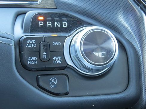 Used 2022 RAM 1500 Limited w/ Body Color Bumper Group AWD/4WD image 25