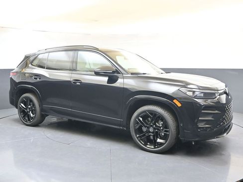 New 2026 Volkswagen Tiguan SE R-Line image 7