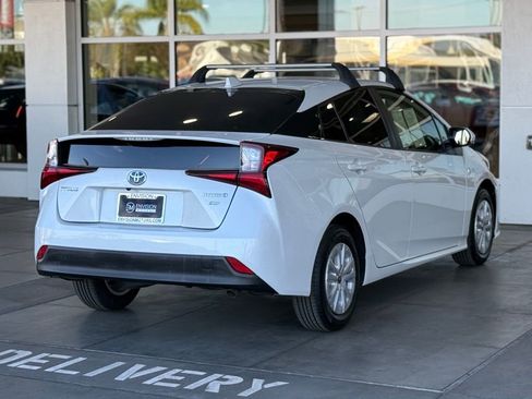 Certified 2021 Toyota Prius L Eco image 12