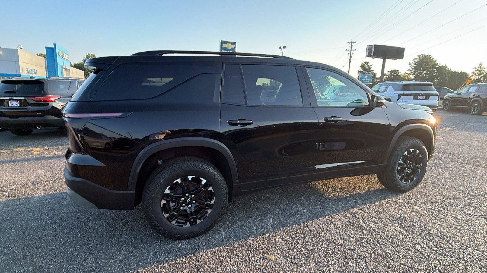 New 2027 Chevrolet Traverse Z71 w/ Driver Confidence Package AWD/4WD image 7