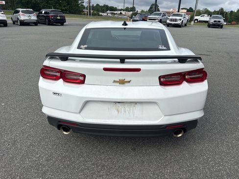 Used 2023 Chevrolet Camaro LT RWD image 7