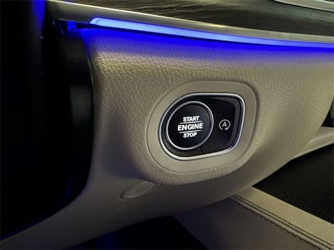 Used 2022 Mercedes-Benz GLE 350 4MATIC w/ AMG Line Exterior image 17