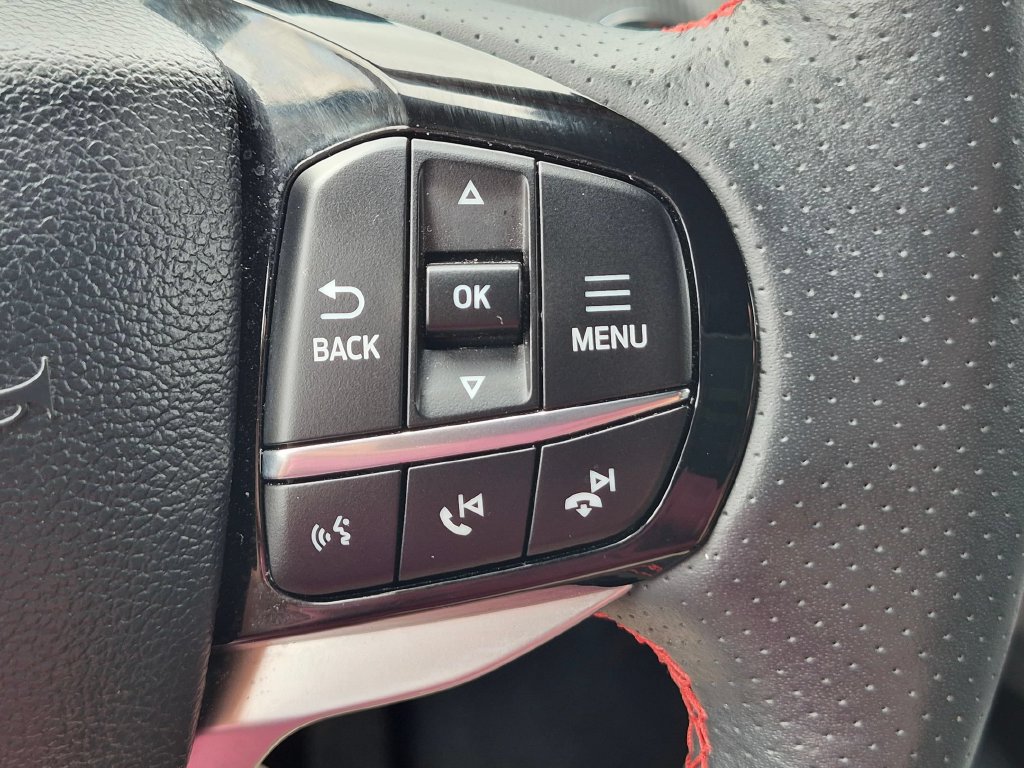 Used 2025 Ford Explorer ST-Line w/ ST-Line Street Pack AWD/4WD image 21