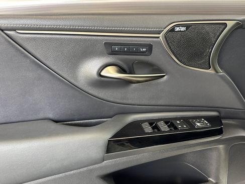Certified 2022 Lexus ES 350 F Sport FWD image 12