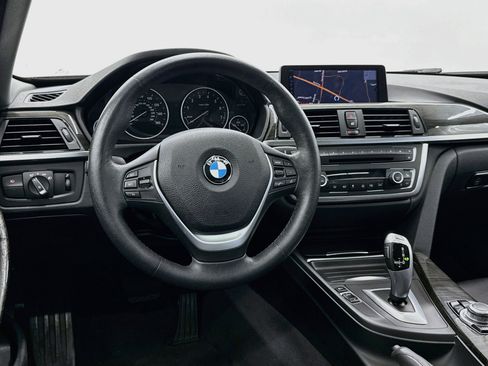 Used 2013 BMW 328i xDrive Sedan AWD/4WD image 17