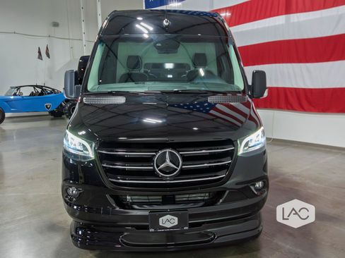 Used 2024 Mercedes-Benz Sprinter 3500 image 29