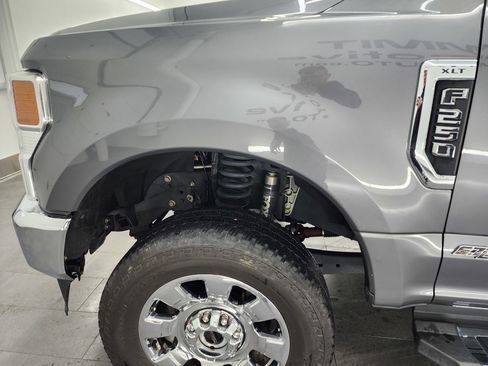 Used 2021 Ford F250 XLT w/ XLT Premium Package image 40