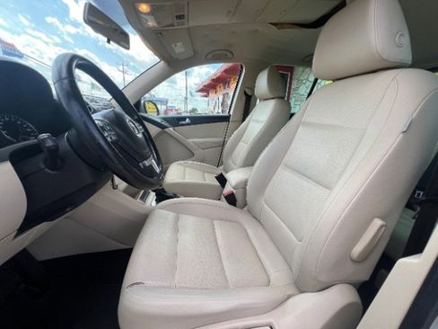 Used 2013 Volkswagen Tiguan SE image 10