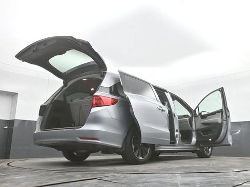 Used 2023 Honda Odyssey Elite image 57
