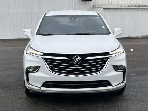 Used 2024 Buick Enclave Premium image 2
