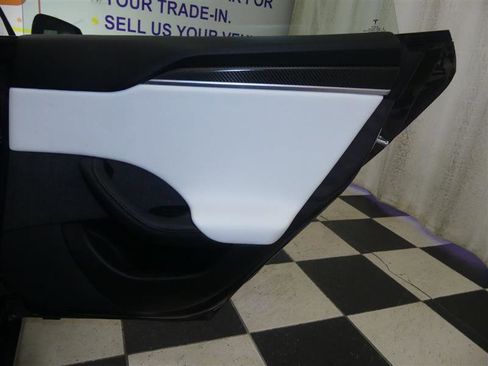 Used 2021 Tesla Model S Plaid image 24