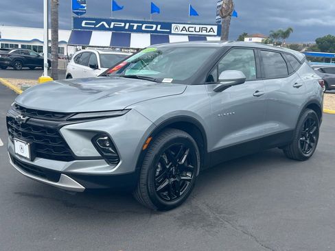 Used 2023 Chevrolet Blazer LT w/ LPO, Black Grille Bar Package image 3