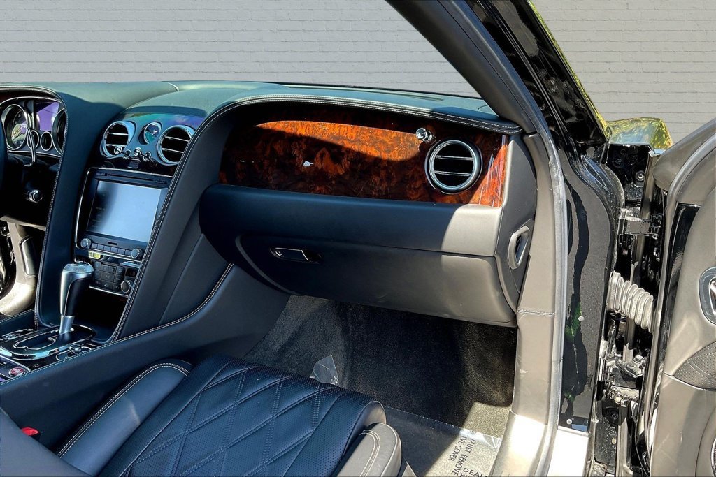 Used 2016 Bentley Flying Spur W12 AWD/4WD image 24