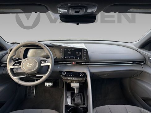 New 2026 Hyundai Elantra SEL Sport Premium image 2