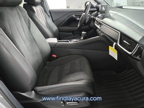 Used 2025 Acura ADX A-Spec image 16