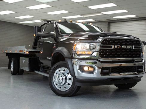 Used 2022 RAM 5500 SLT w/ Quick Order Package 2YG SLT RWD image 1
