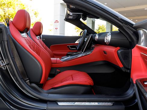 Used 2024 Mercedes-Benz SL 63 AMG S e Performance 4MATIC image 33