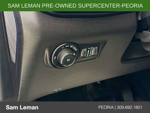 Used 2025 Jeep Compass Trailhawk w/ Trailhawk Convenience Group AWD/4WD image 10
