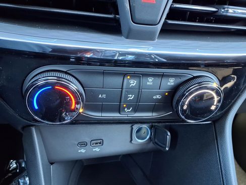 New 2026 Buick Encore GX Sport Touring FWD image 5