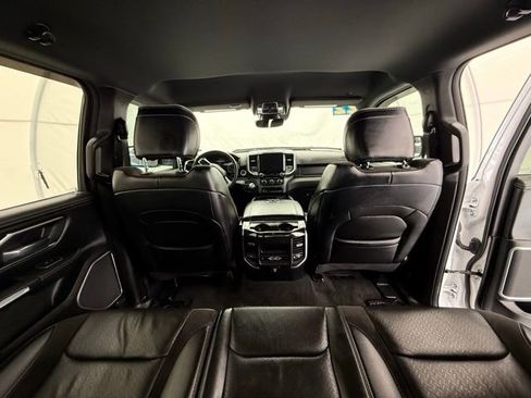 Used 2022 RAM 1500 Laramie AWD/4WD image 30