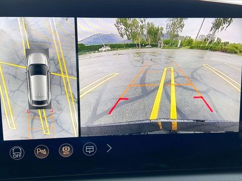 New 2026 Cadillac Optiq Luxury 1 image 25