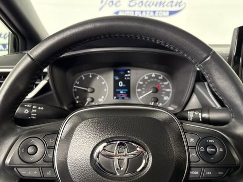 Used 2025 Toyota Corolla SE image 4