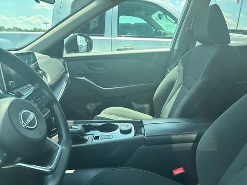 Used 2024 Nissan Rogue S AWD/4WD image 16