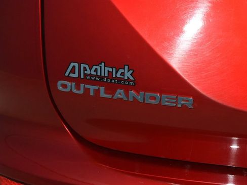 Used 2025 Mitsubishi Outlander SE AWD/4WD image 28