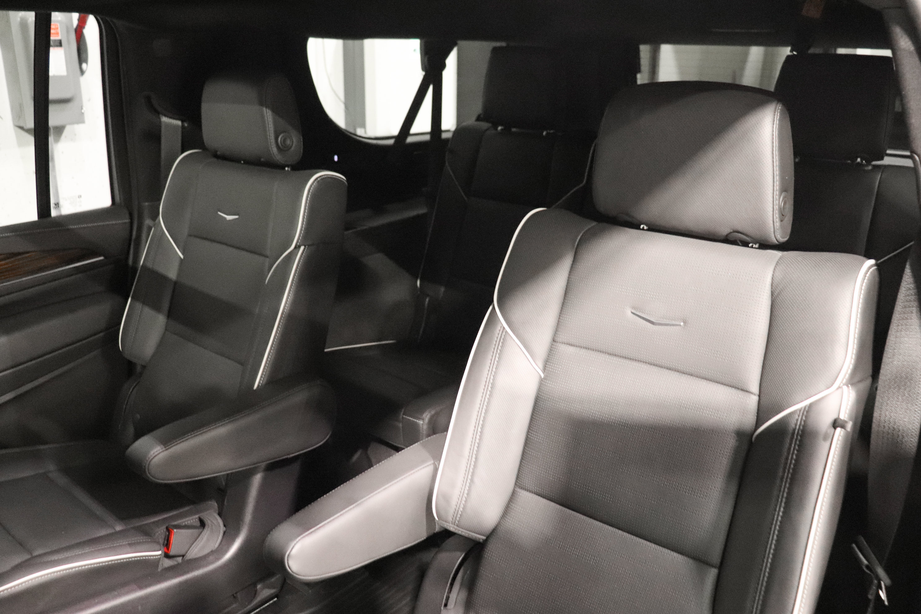Certified 2023 Cadillac Escalade ESV Premium Luxury AWD/4WD image 20