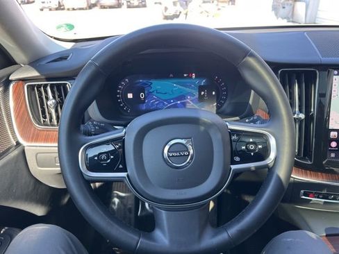 Certified 2023 Volvo XC60 B5 Plus image 28