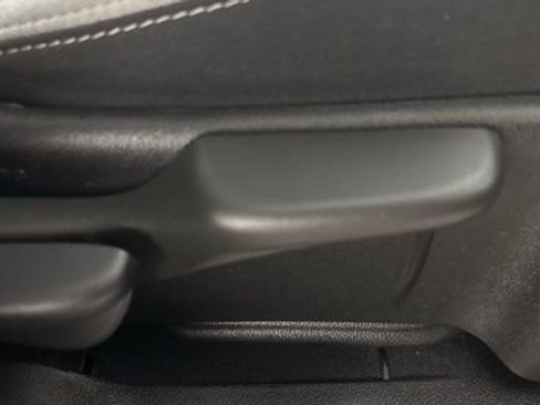 Used 2021 Chevrolet Equinox LT image 19