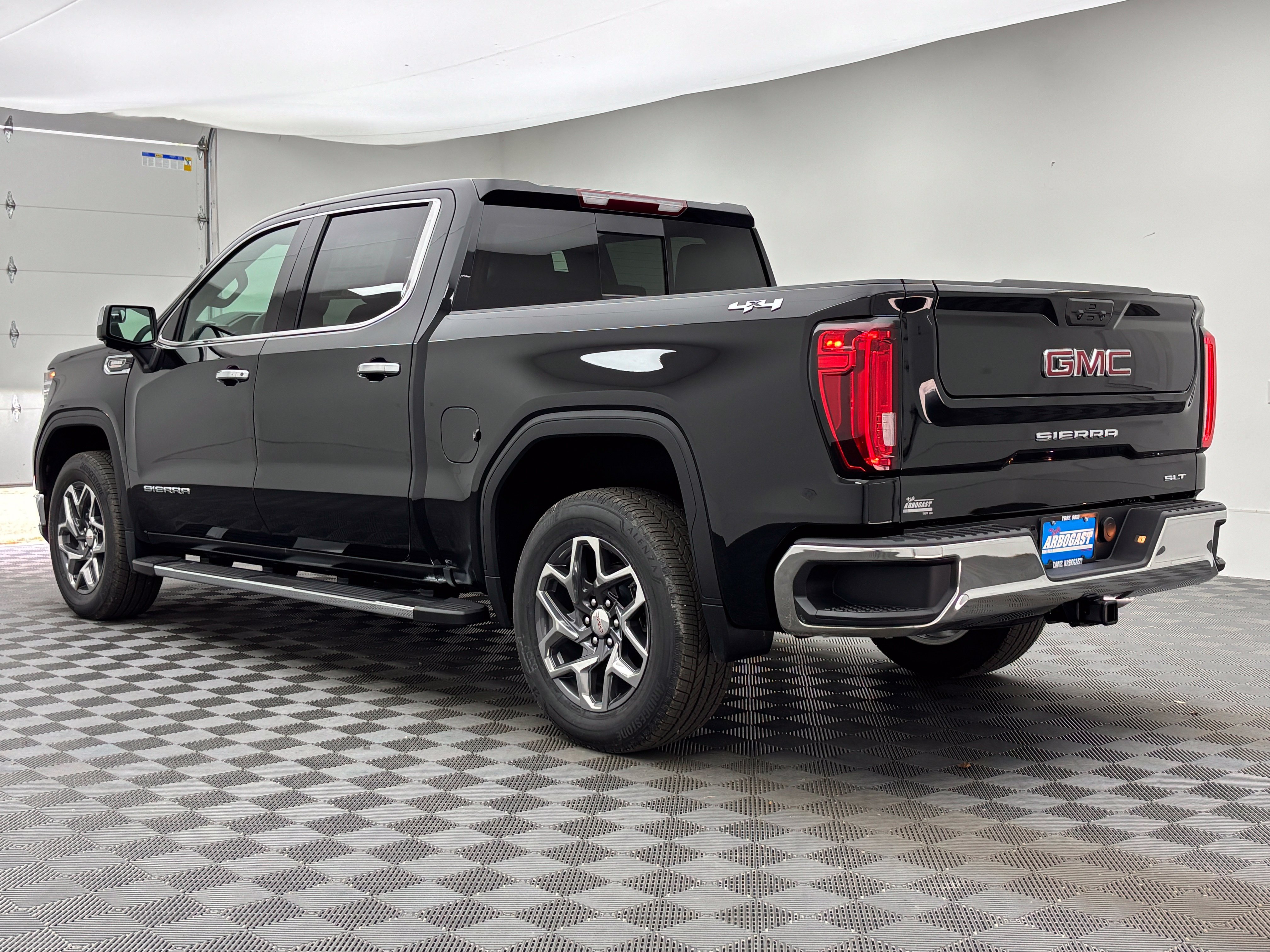New 2026 GMC Sierra 1500 SLT w/ SLT Premium Package AWD/4WD image 13
