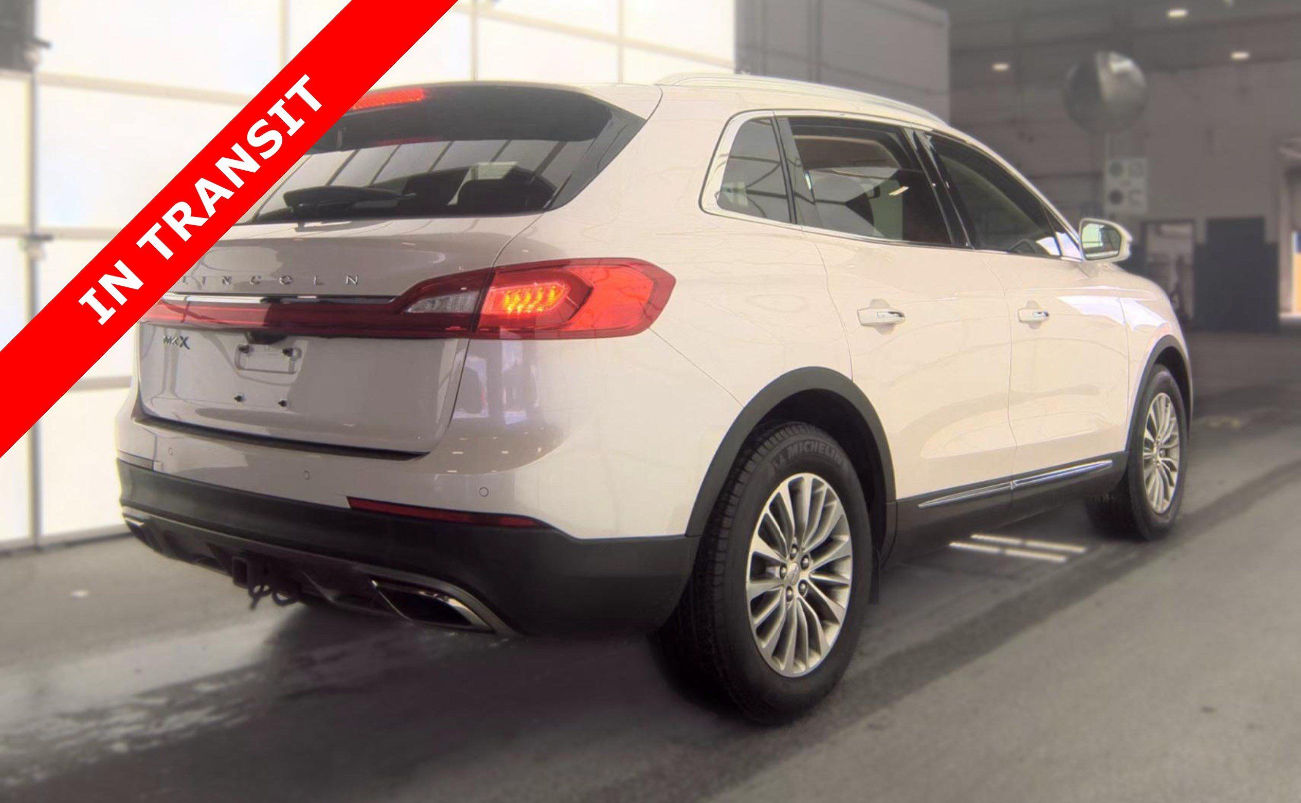 Used 2018 Lincoln MKX Select w/ Select Plus Package FWD image 4