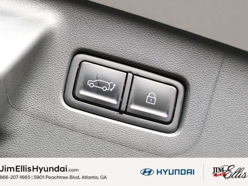 Used 2025 Hyundai Santa Fe SE image 25