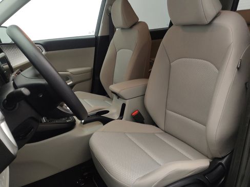 Used 2024 Kia Soul LX image 17