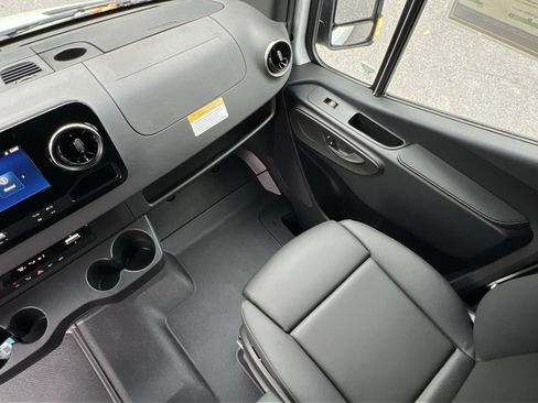 New 2026 Mercedes-Benz Sprinter 2500 image 14