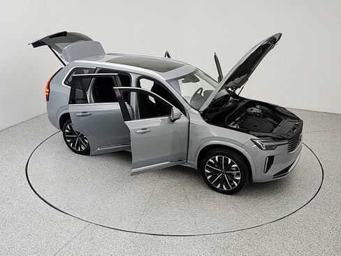 Certified 2026 Volvo XC90 B6 Plus AWD/4WD image 40