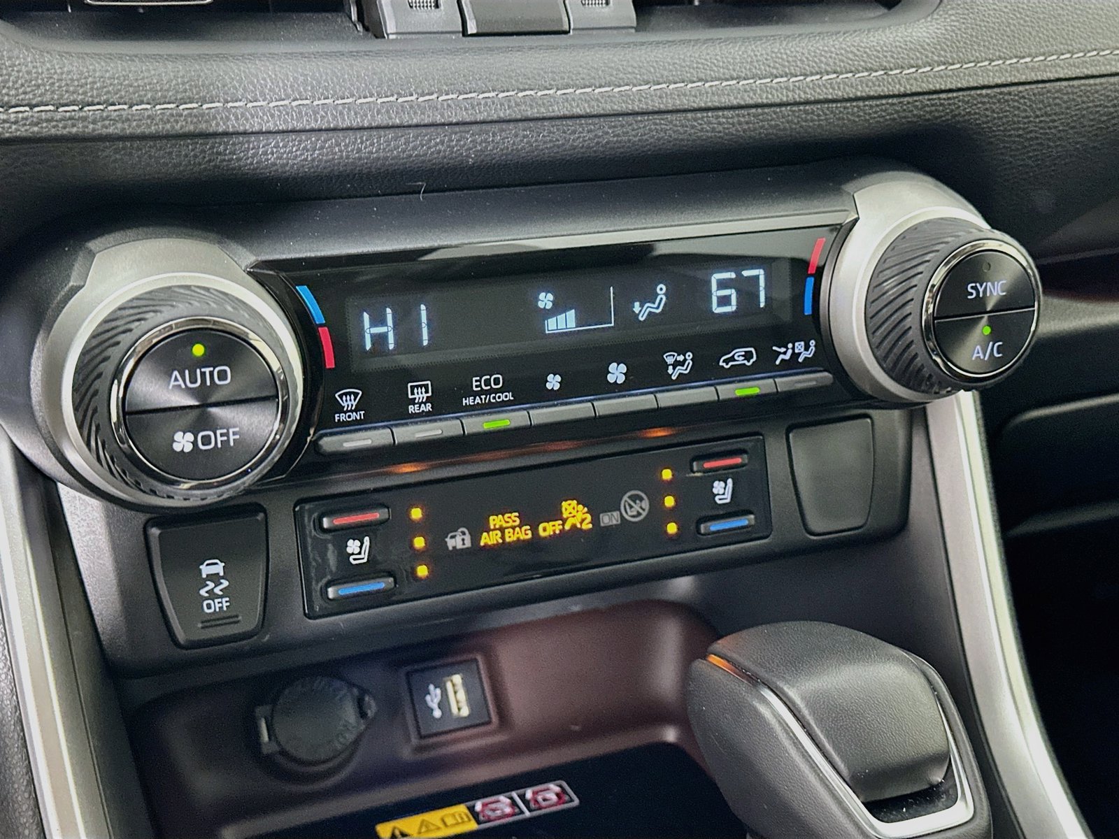 Used 2025 Toyota RAV4 Limited w/ Advanced Technology Package AWD/4WD image 26